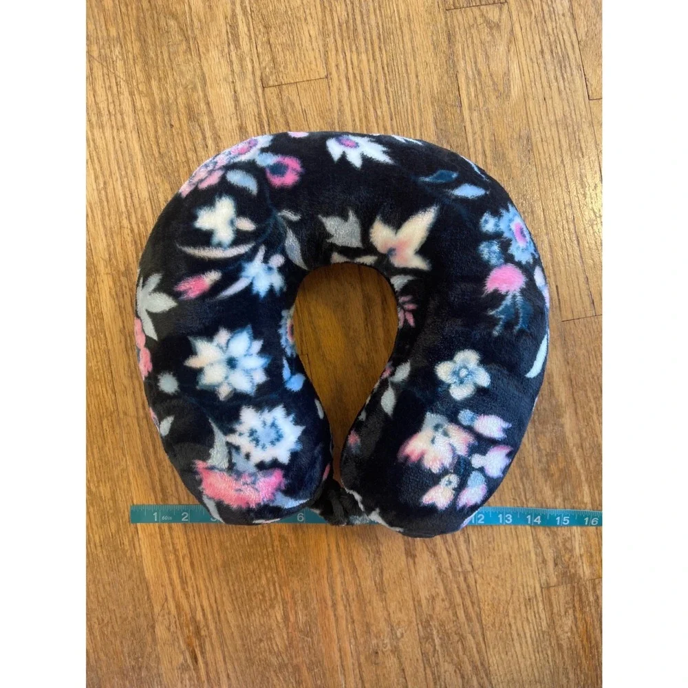 Vera Bradley Floral Plush Travel Neck Pillow Black Blue‎ Pink Snap Closure 2023